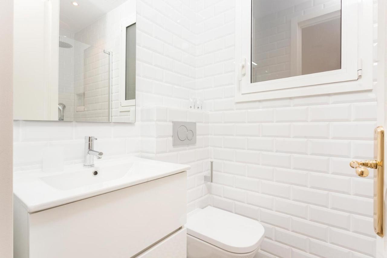 Cozy Apartment Close To Passeig De Gracia Barselona Dış mekan fotoğraf